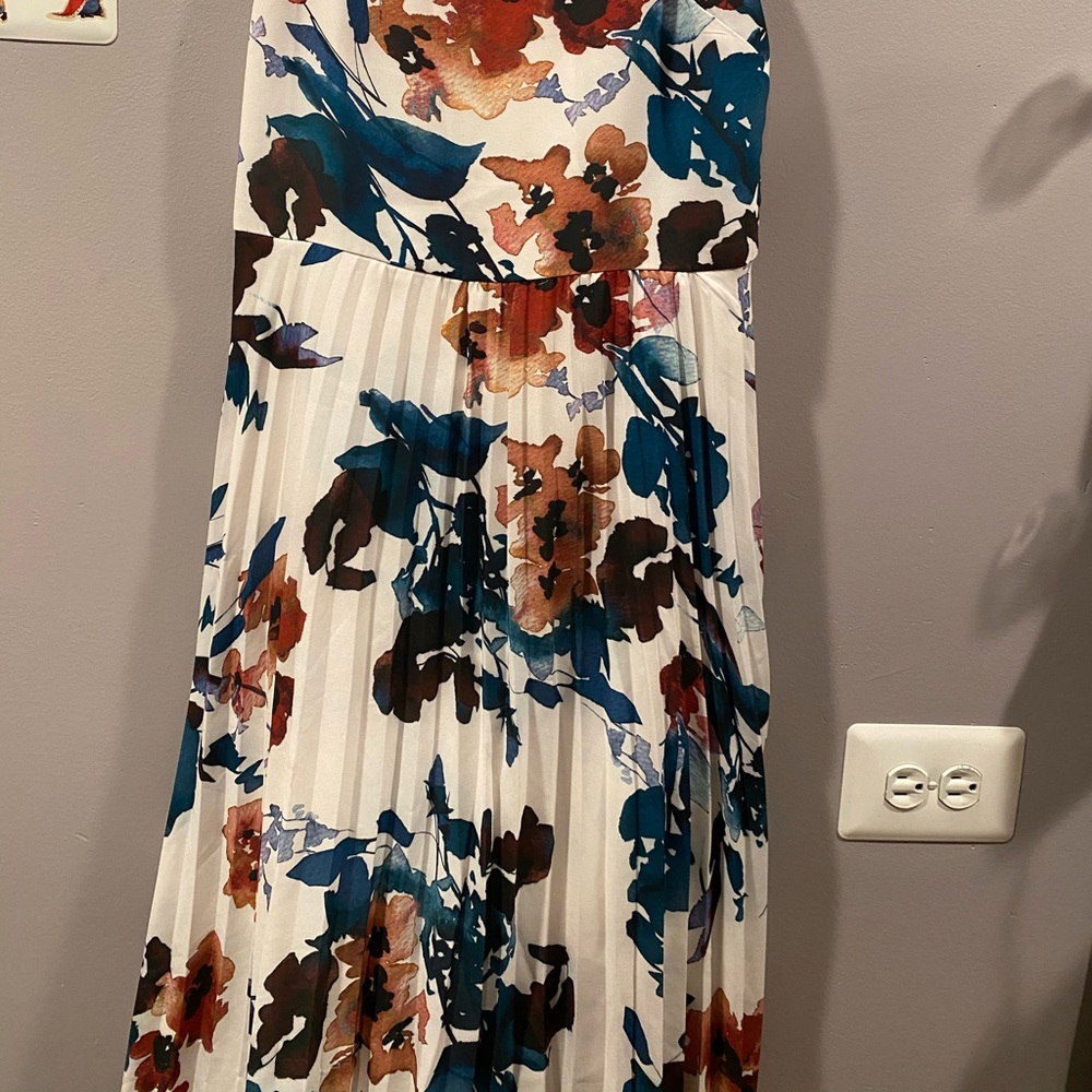 Summer Dress - Picture 2 of 3